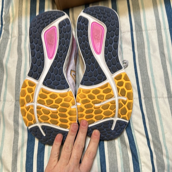 New Balancece - Picture 5 of 5